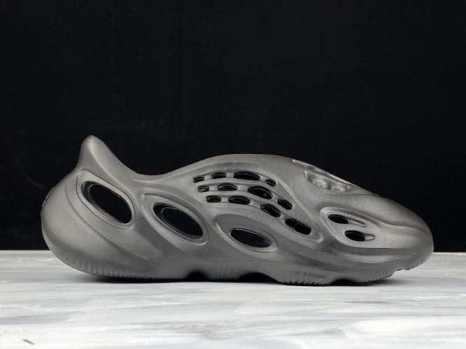 Slide Foam Runner Yeezy 0806